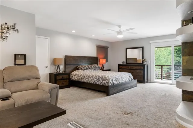 $1,999,999 | 2807 Northeast 78th Street, Kansas City, MO 64119