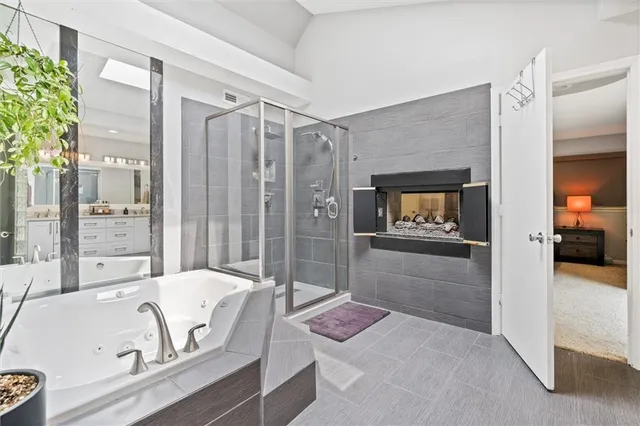 $1,999,999 | 2807 Northeast 78th Street, Kansas City, MO 64119