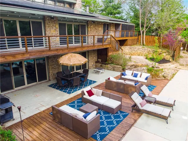 $1,999,999 | 2807 Northeast 78th Street, Kansas City, MO 64119