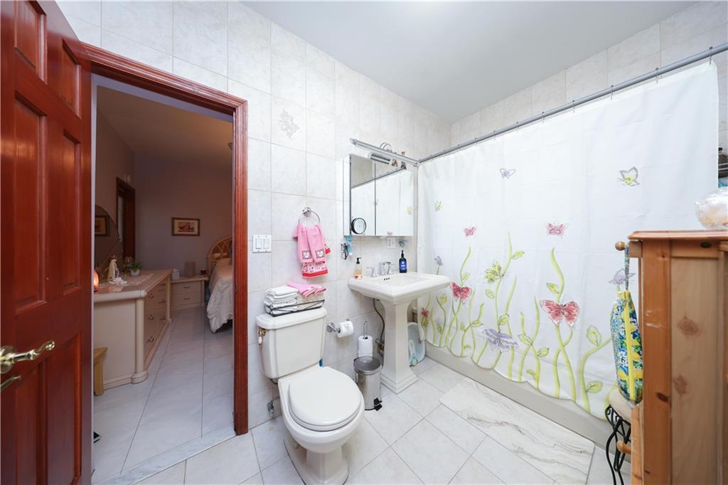 1361 Bay Ridge Parkway Brooklyn, NY 11228 - Photo 34 of 43