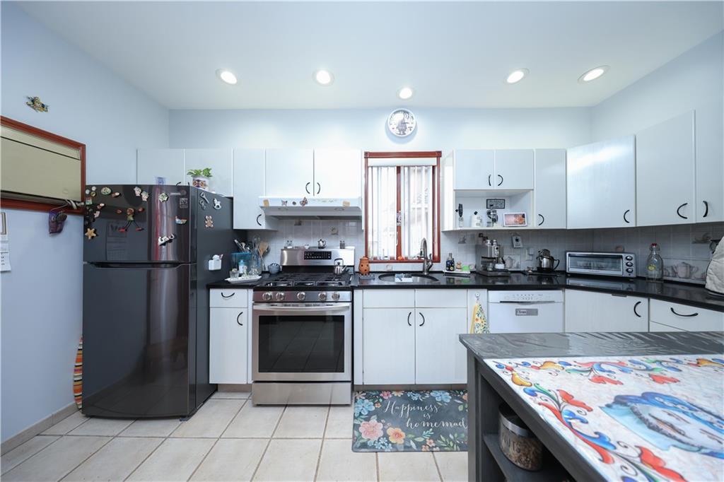 1361 Bay Ridge Parkway Brooklyn, NY 11228 - Photo 9 of 43