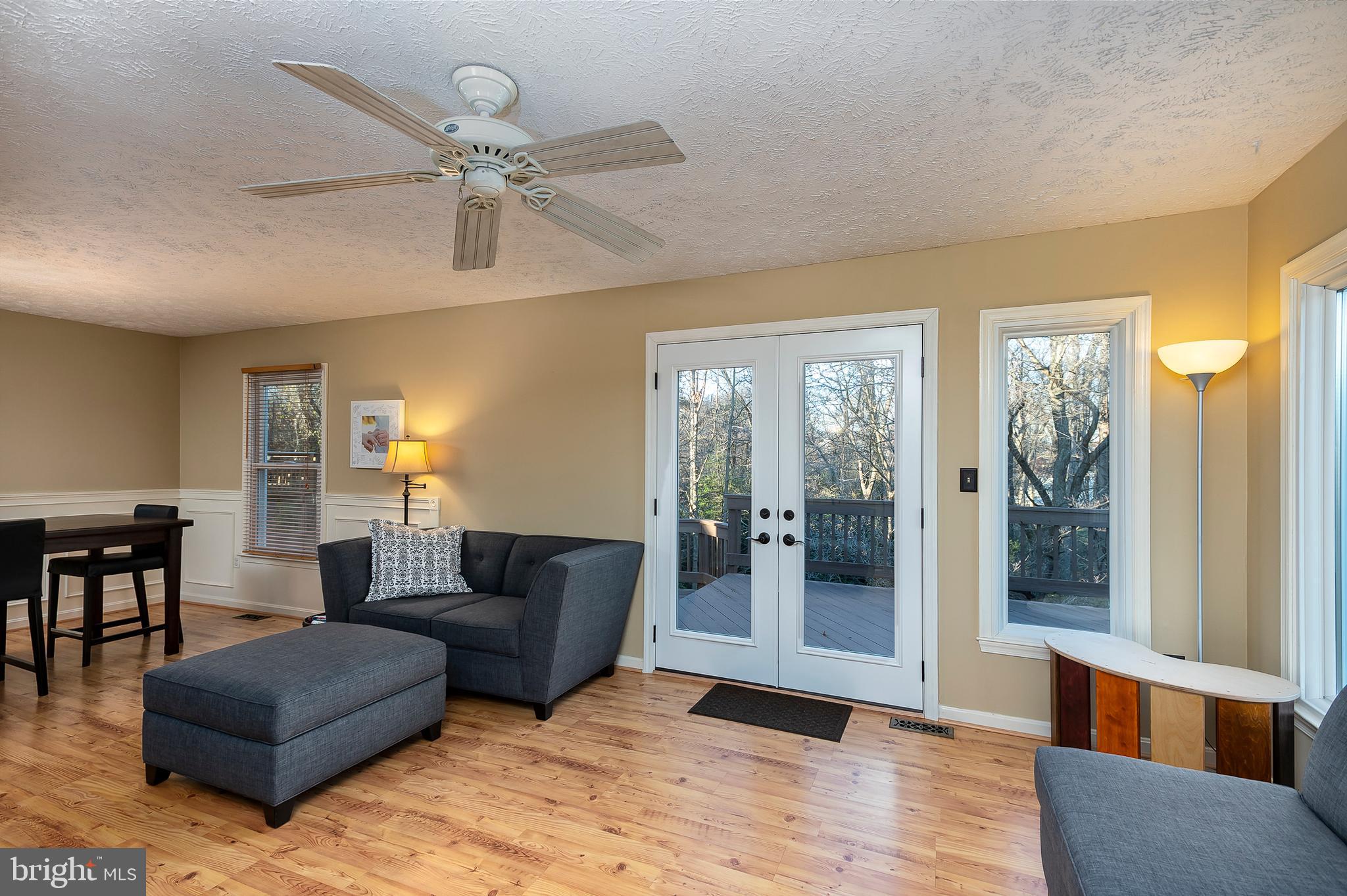 7532 Knoll Acres Road Hanover, MD 21076 - Photo 11 of 31 Living Room (alt view)