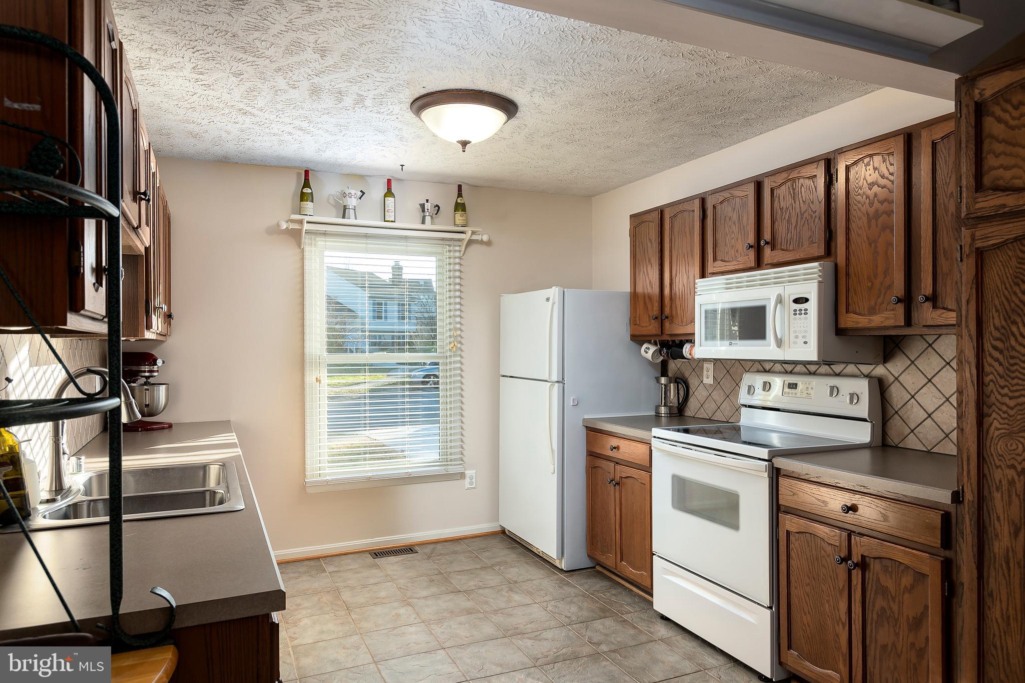 7532 Knoll Acres Road Hanover, MD 21076 - Photo 7 of 31 Kitchen (alt view)