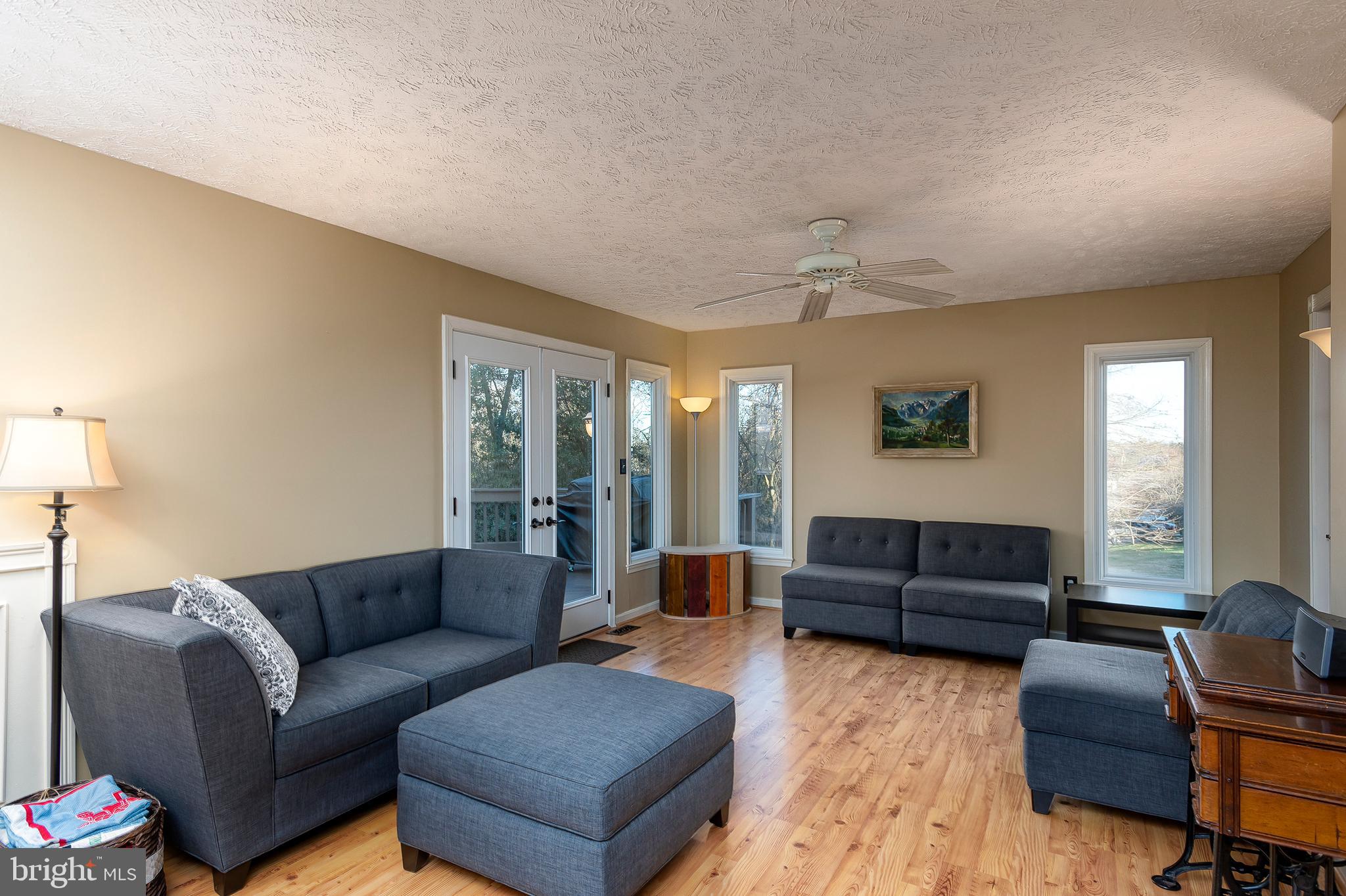 7532 Knoll Acres Road Hanover, MD 21076 - Photo 10 of 31 Living Room (alt view)