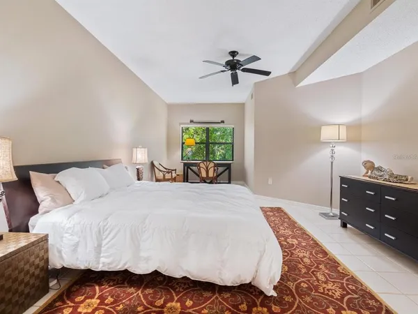 $305,000 | 1678 Starling Drive, Unit 102, Sarasota, FL 34231