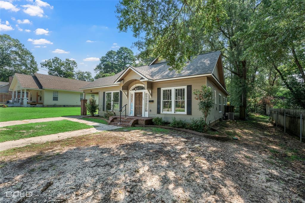 508 Chandler Street Minden, LA 71055 - Photo 5 of 35 a view of a house with a yard