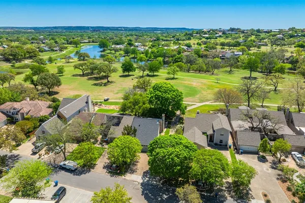 $400,000 | 530 Sand Bend Drive, Kerrville, TX 78028