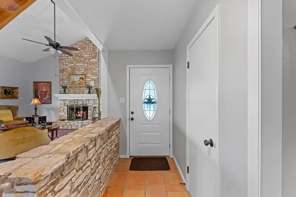 $400,000 | 530 Sand Bend Drive, Kerrville, TX 78028