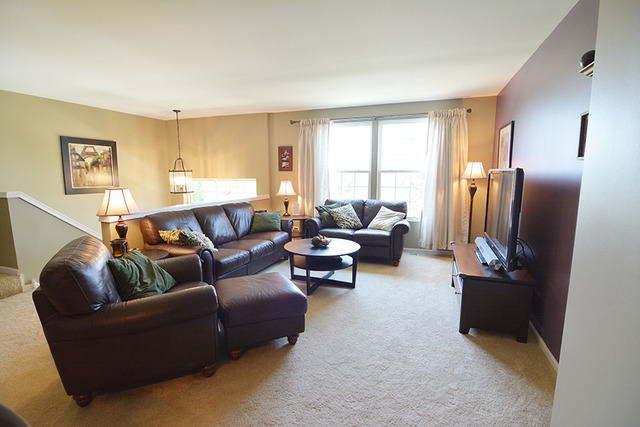 2504 Emily Lane Elgin, IL 60124 - Photo 5 of 24