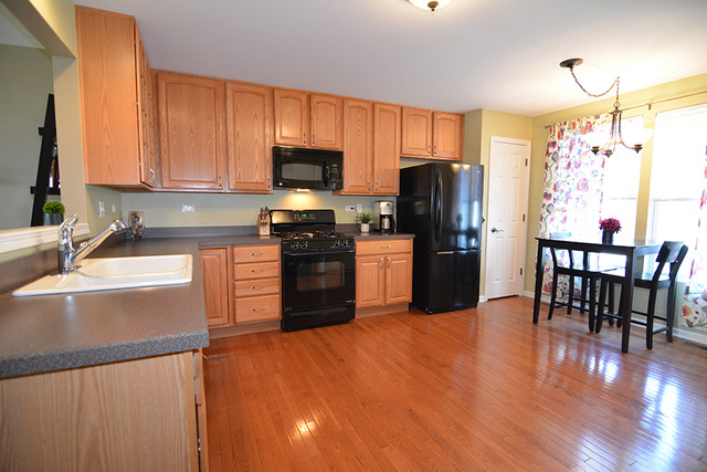 2504 Emily Lane Elgin, IL 60124 - Photo 9 of 24