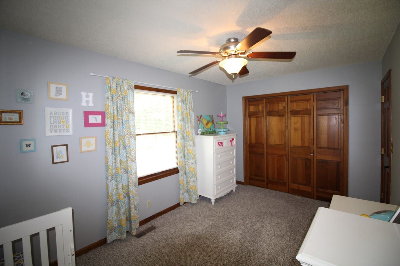 8344 Sharon Road Newburgh, IN 47630 - Photo 16 of 19 Gallery Image 16