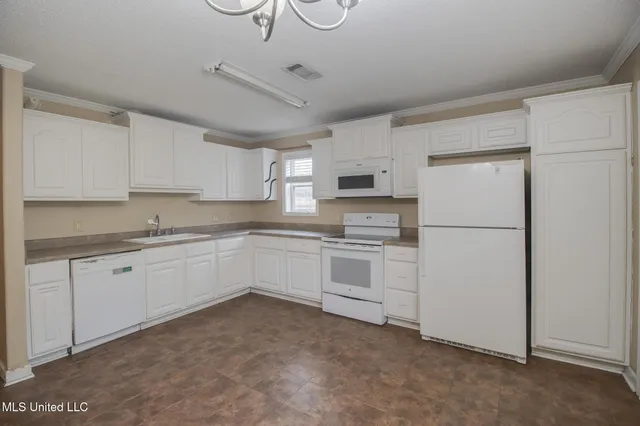 $125,000 | 19254 North Clairmonte Street, Saucier, MS 39574