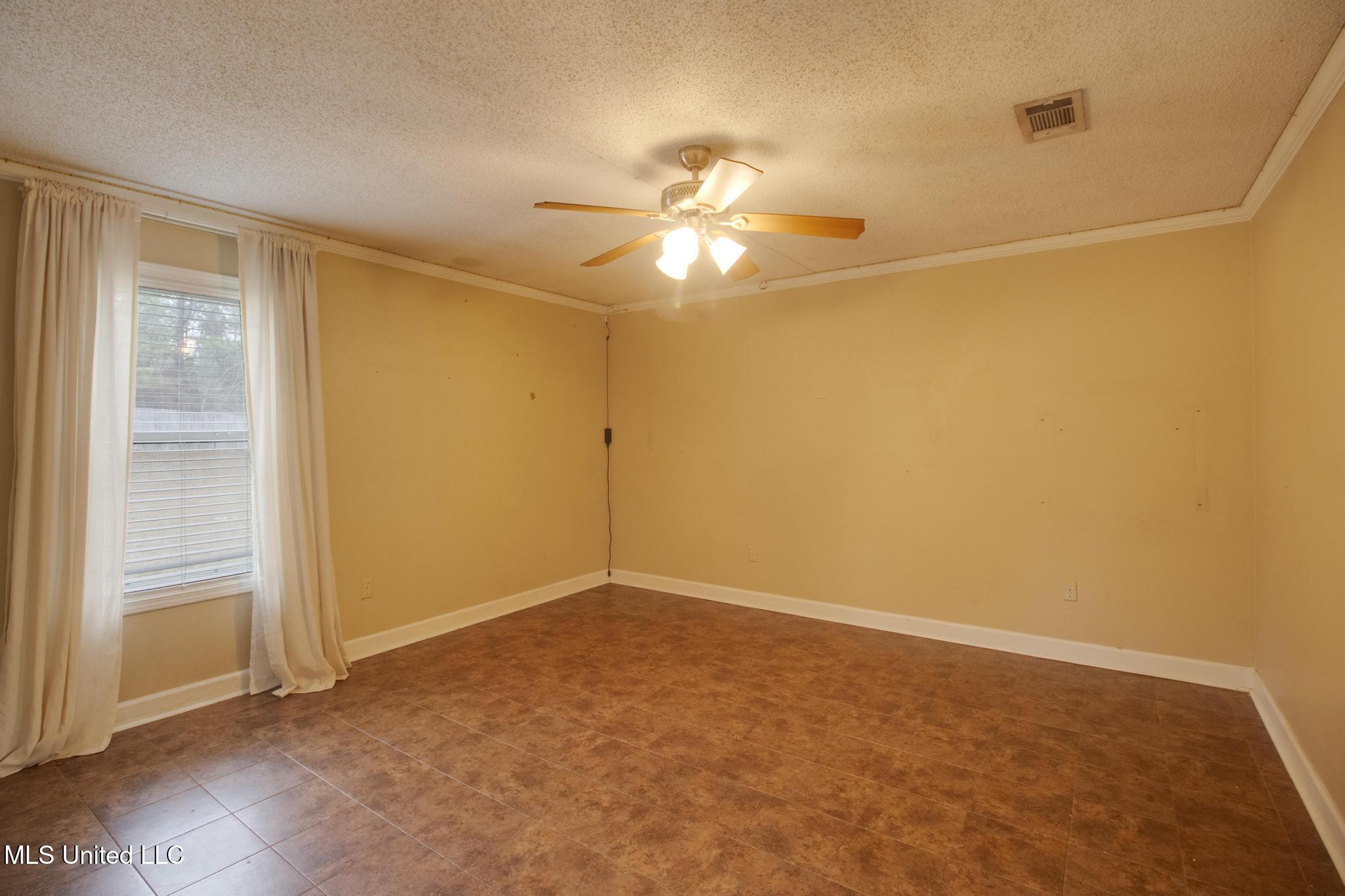 19254 North Clairmonte Street Saucier, MS 39574 - Photo 12 of 18 24s-13