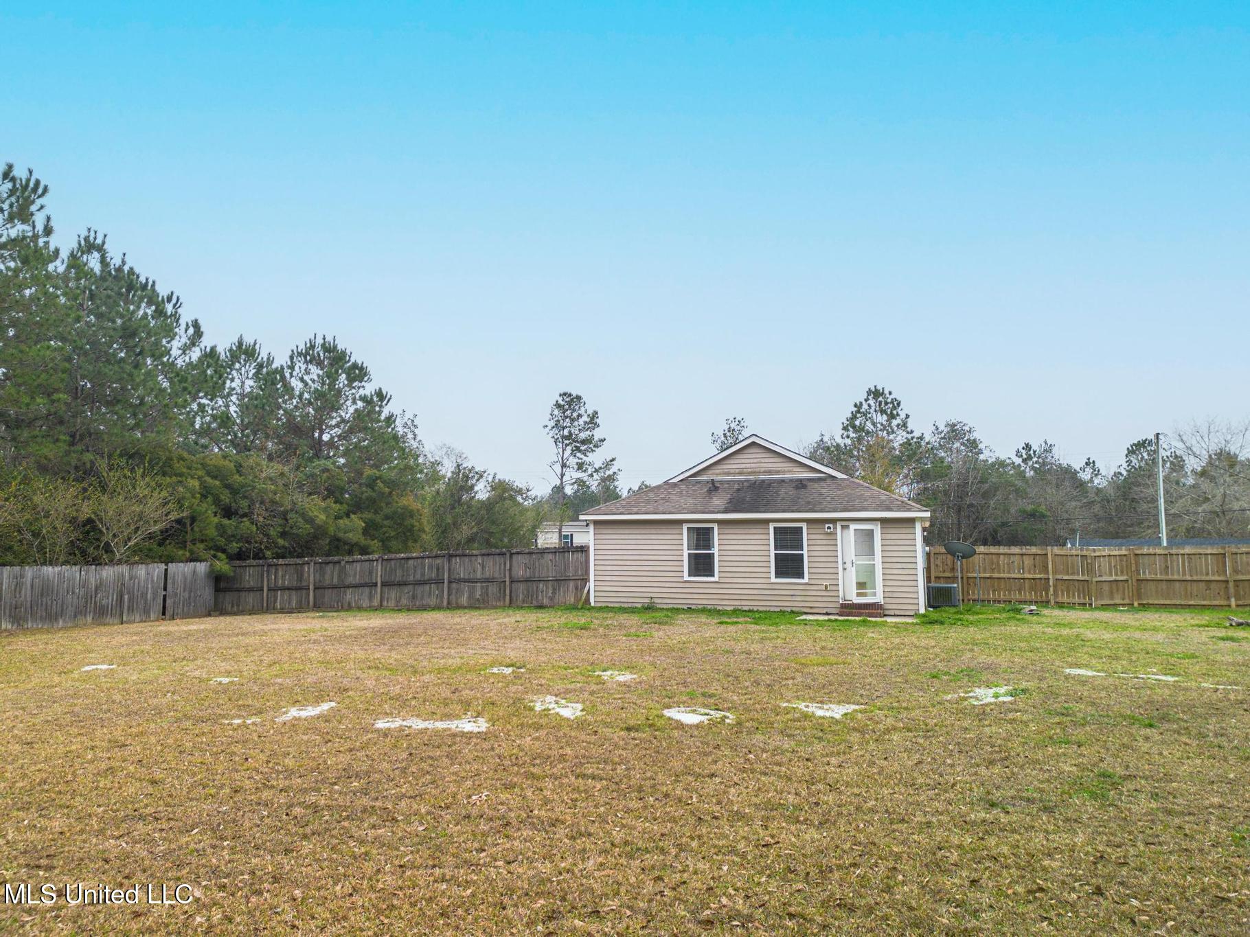 19254 North Clairmonte Street Saucier, MS 39574 - Photo 17 of 18 24s-18