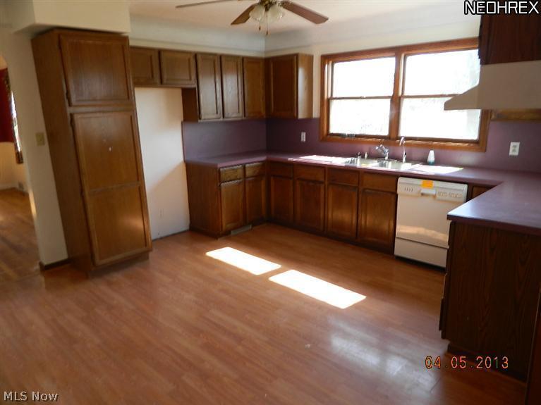 34855 Aurora Road Solon, OH 44139 - Photo 5 of 14 Gallery Image 5