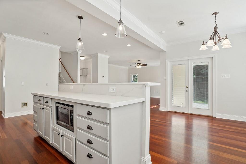 652 Rue Orleans Mandeville, LA 70471 - Photo 3 of 23 Gallery Image 3