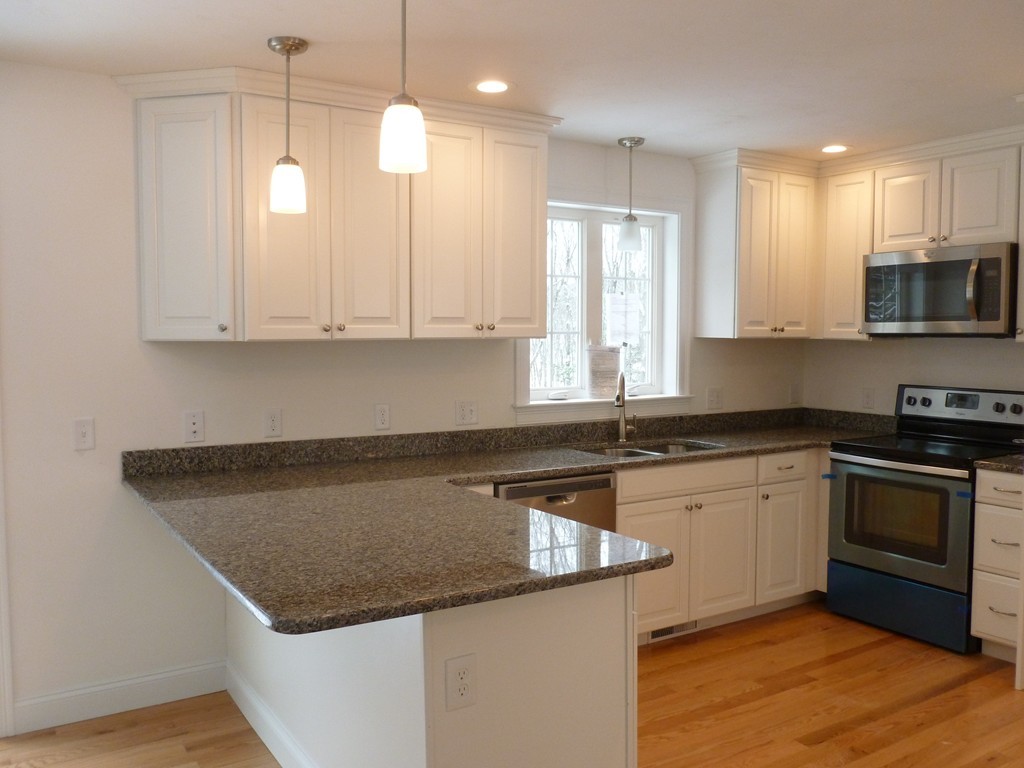 159 Fiskdale Road Brookfield, MA 01506 - Photo 4 of 28 Gallery Image 4