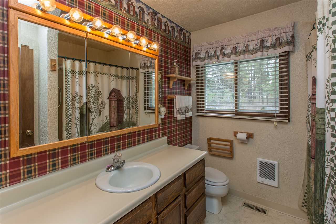 2015 West Smythe Road Cheney, WA 99004 - Photo 8 of 20