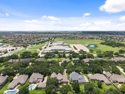 $949,000 | 830 Lake Grayson Drive, Katy, TX 77494