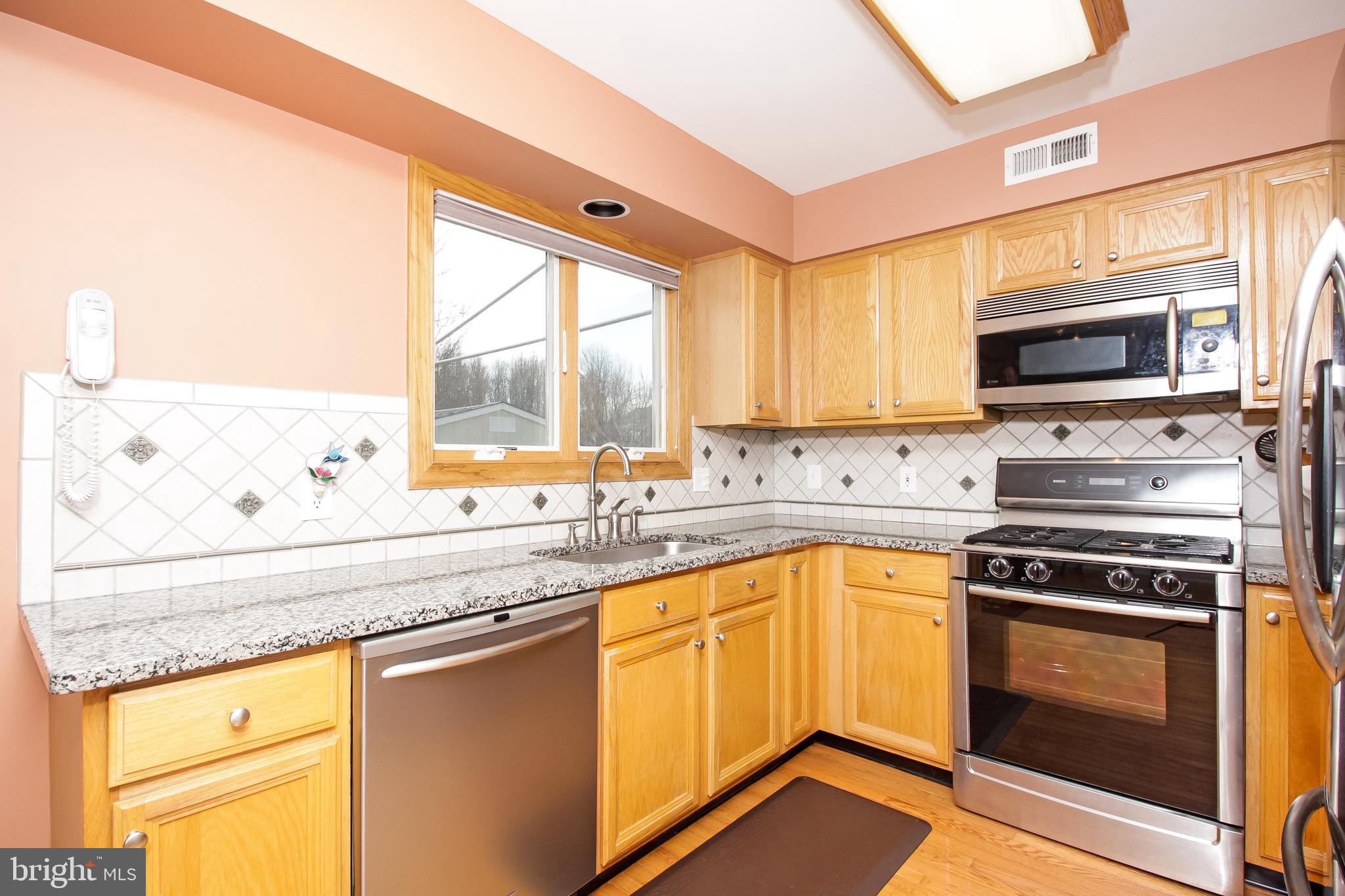 179 Ridgewood Way Burlington, NJ 08016 - Photo 11 of 42 Eat-In Kitchen