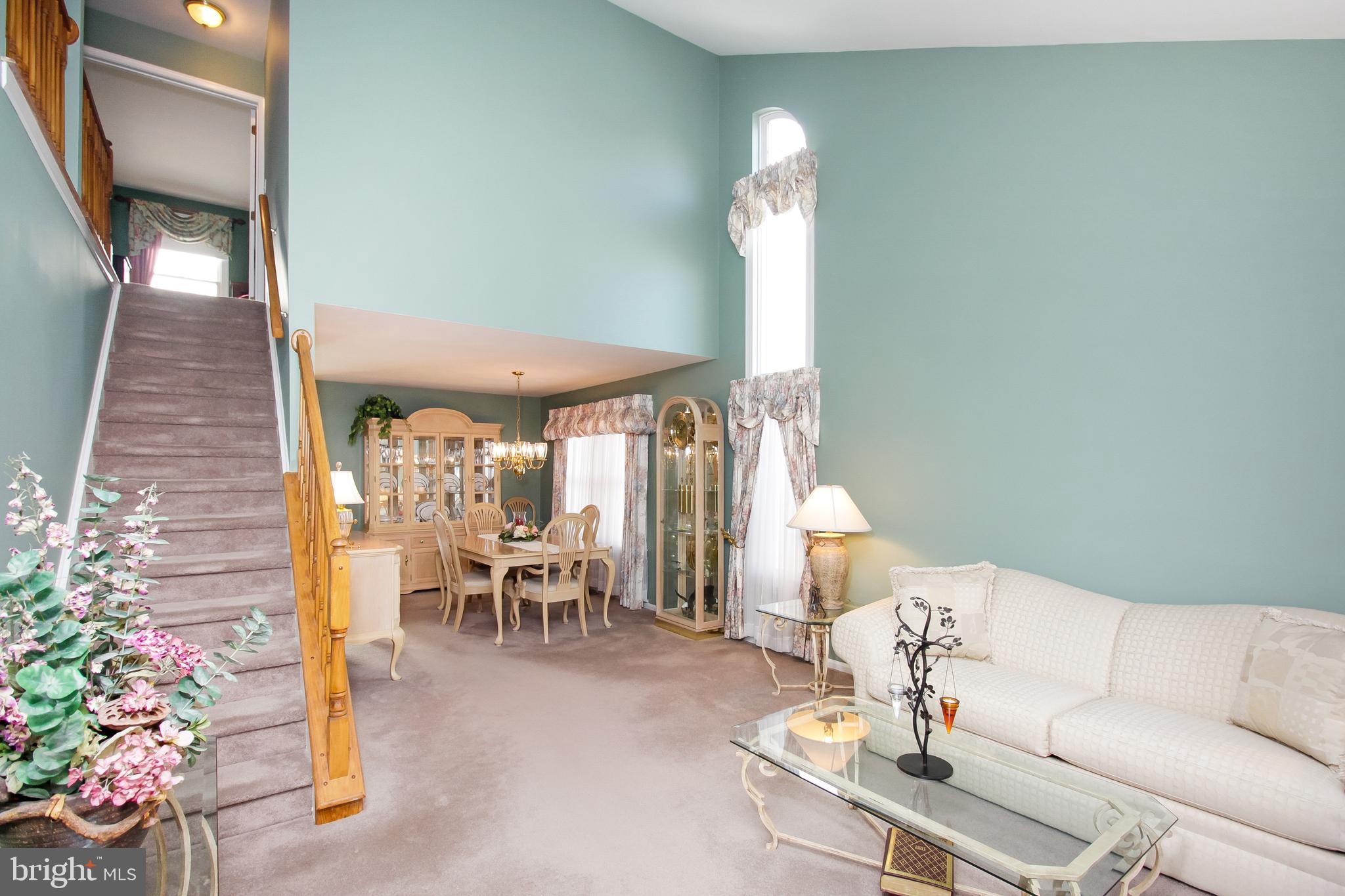 179 Ridgewood Way Burlington, NJ 08016 - Photo 3 of 42 Living Room
