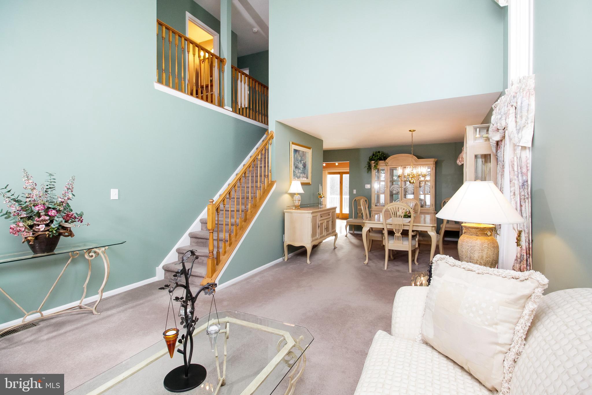 179 Ridgewood Way Burlington, NJ 08016 - Photo 4 of 42 Living Room