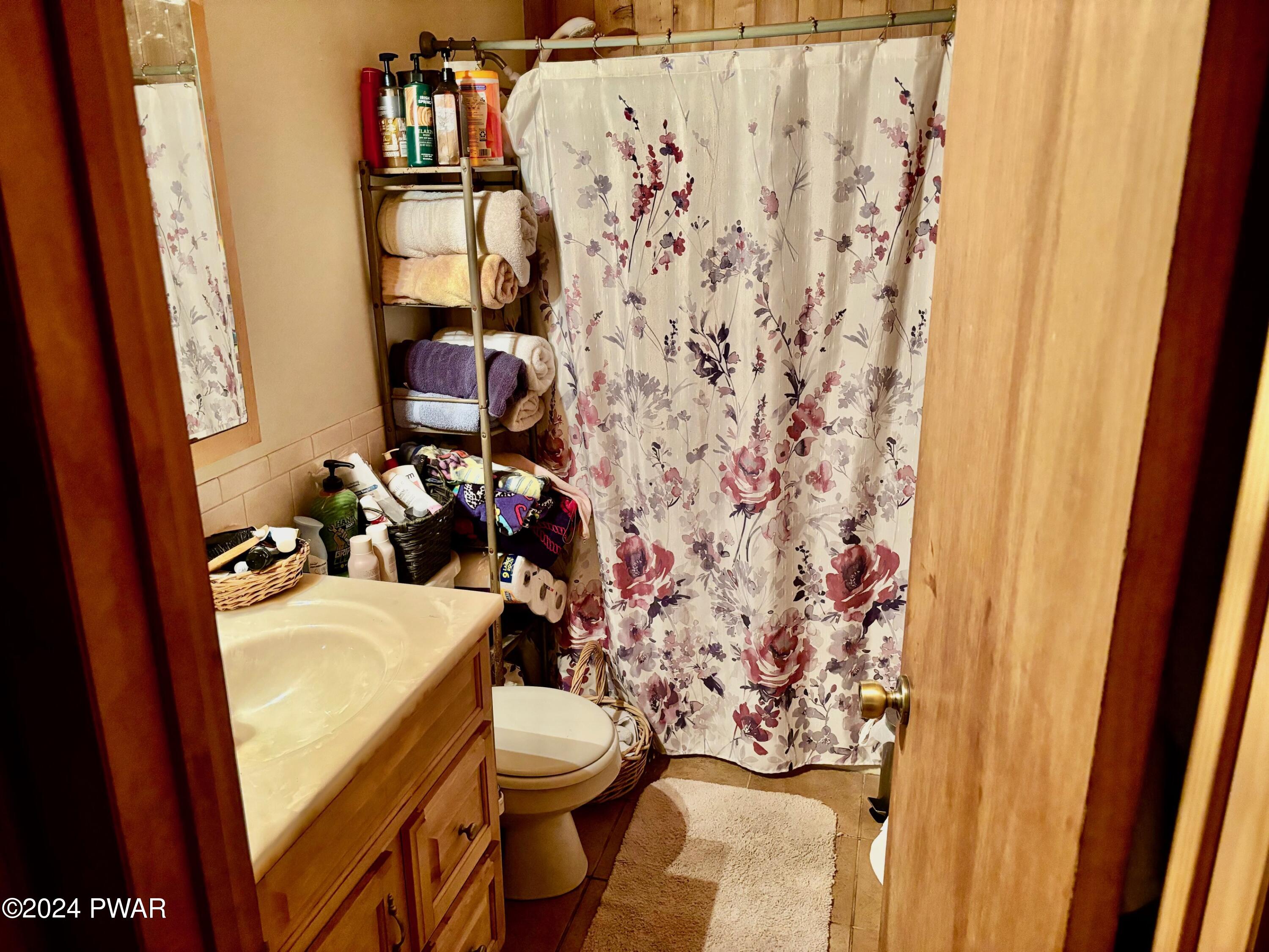 1033 Silver Spring Road Lake Ariel, PA 18436 - Photo 16 of 30 Bathroom 2