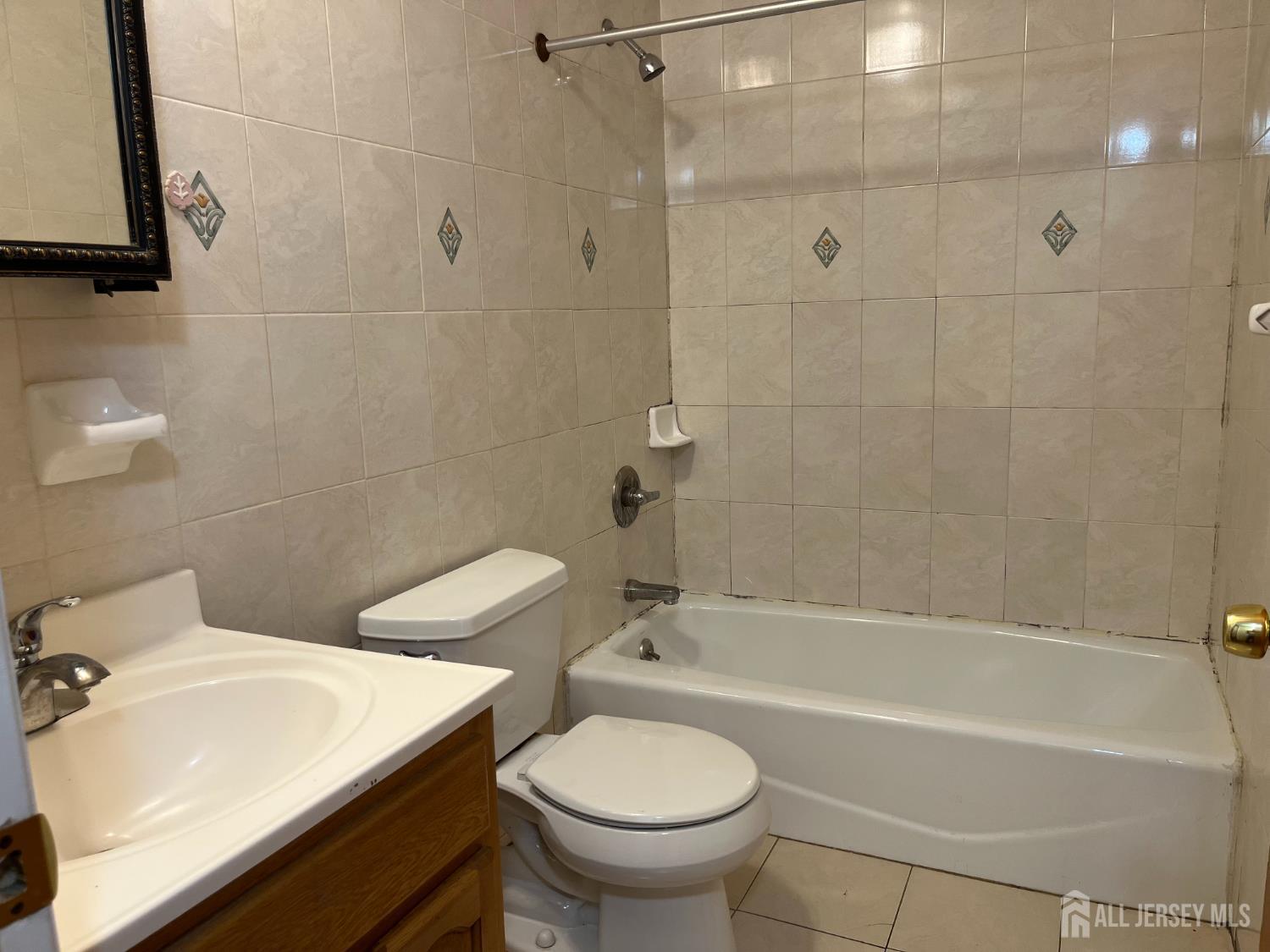 1941 Raspberry Court Edison, NJ 08817 - Photo 8 of 13