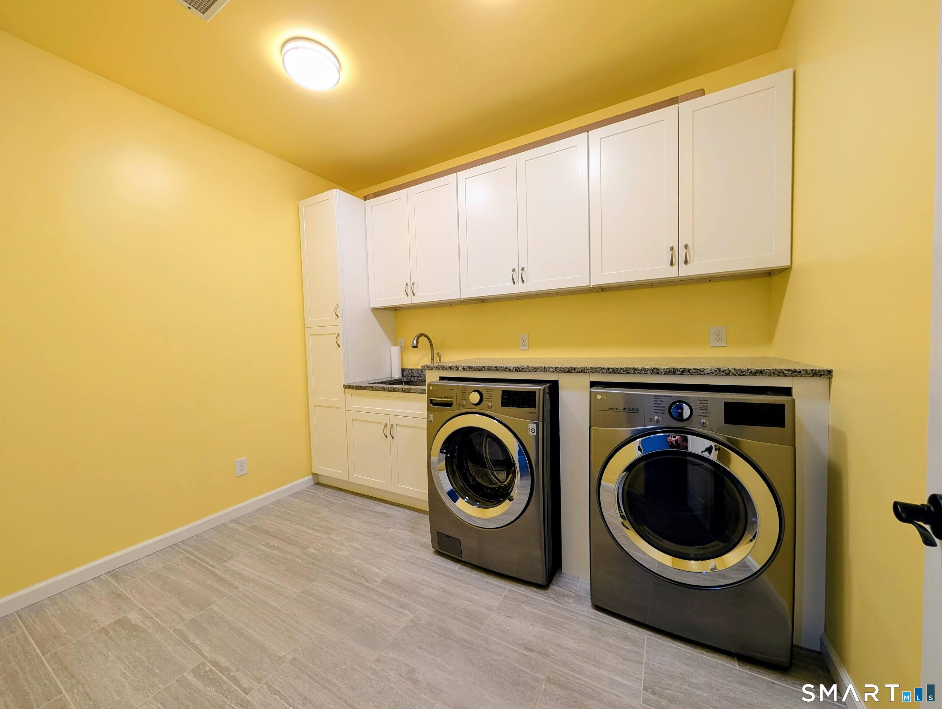 68 Lawrence Avenue, Unit 68 Danbury, CT 06810 - Photo 30 of 35