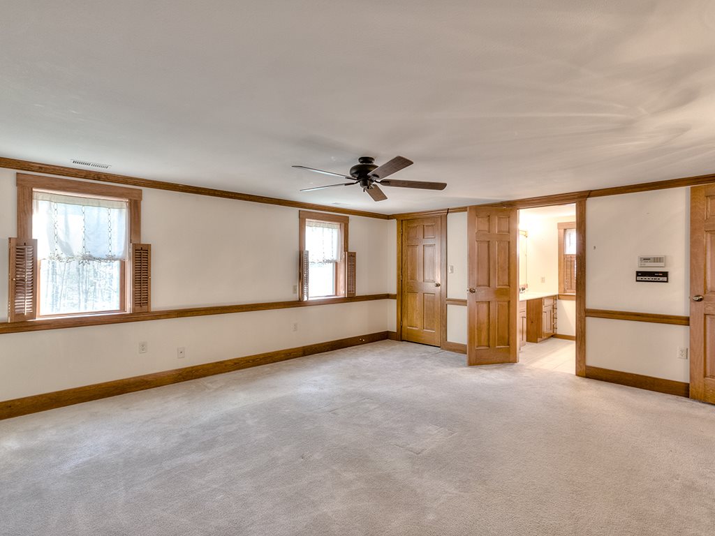 10 Tinker Road Bedford, NH 03110 - Photo 12 of 38 Gallery Image 12