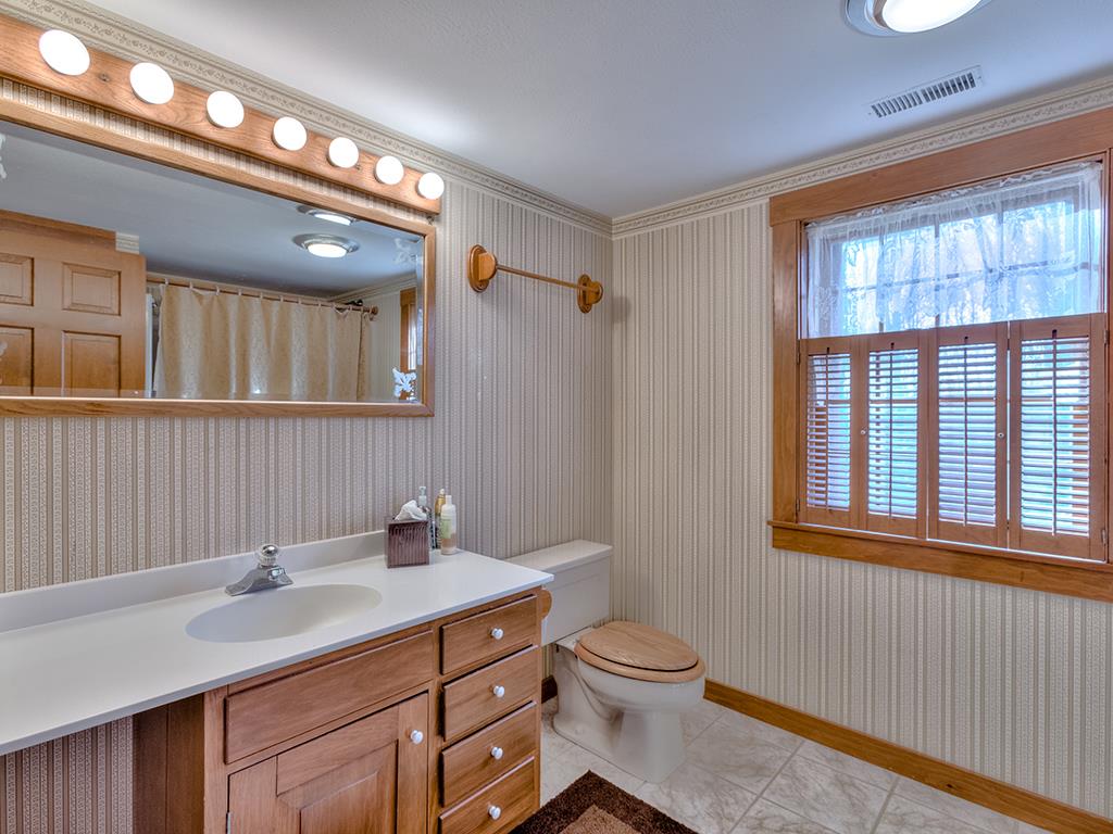 10 Tinker Road Bedford, NH 03110 - Photo 18 of 38 Gallery Image 18