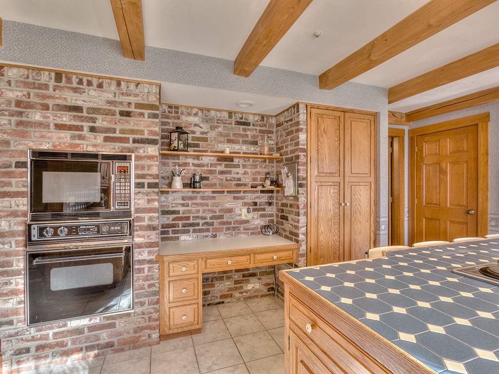10 Tinker Road Bedford, NH 03110 - Photo 5 of 38 Gallery Image 5