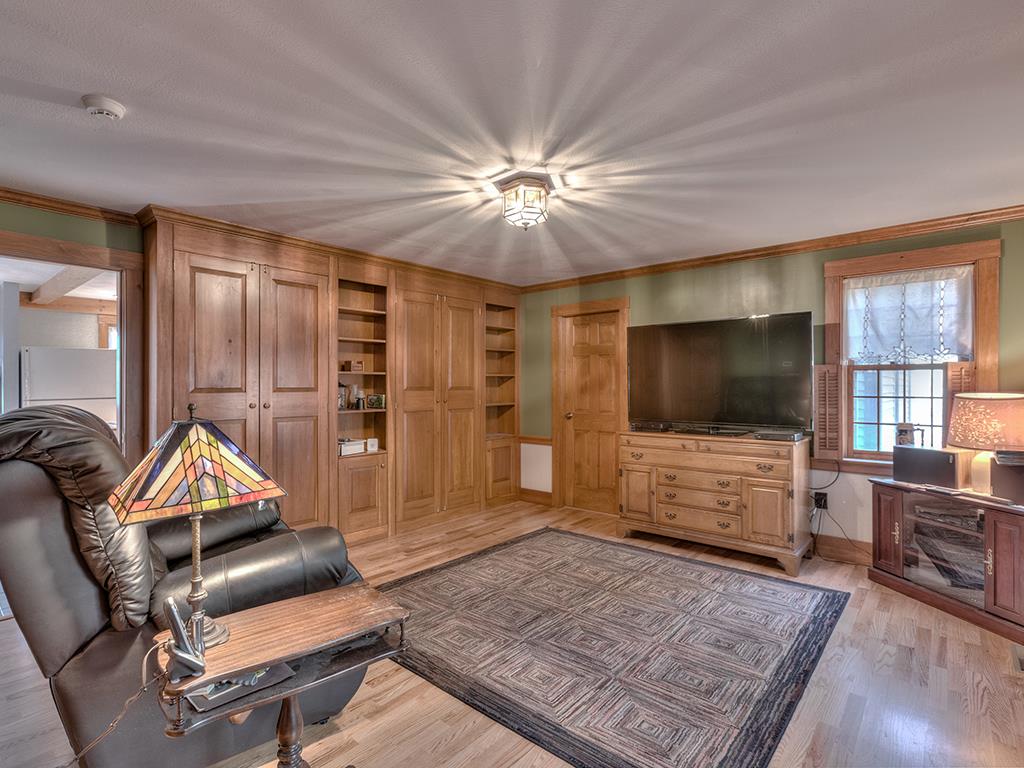 10 Tinker Road Bedford, NH 03110 - Photo 6 of 38 Gallery Image 6