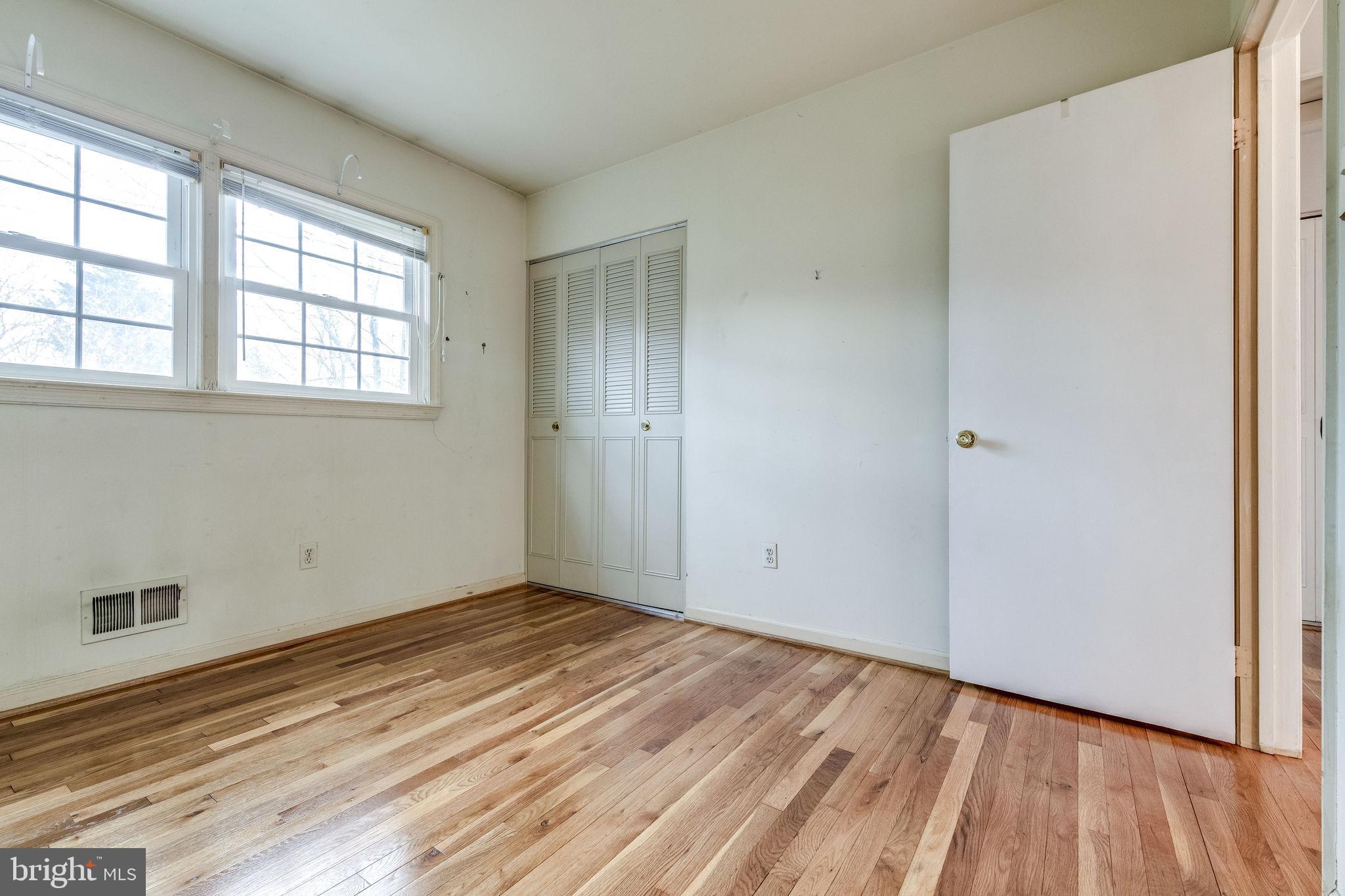 7723 Hayfield Road Alexandria, VA 22315 - Photo 15 of 28 Third main level bedroom