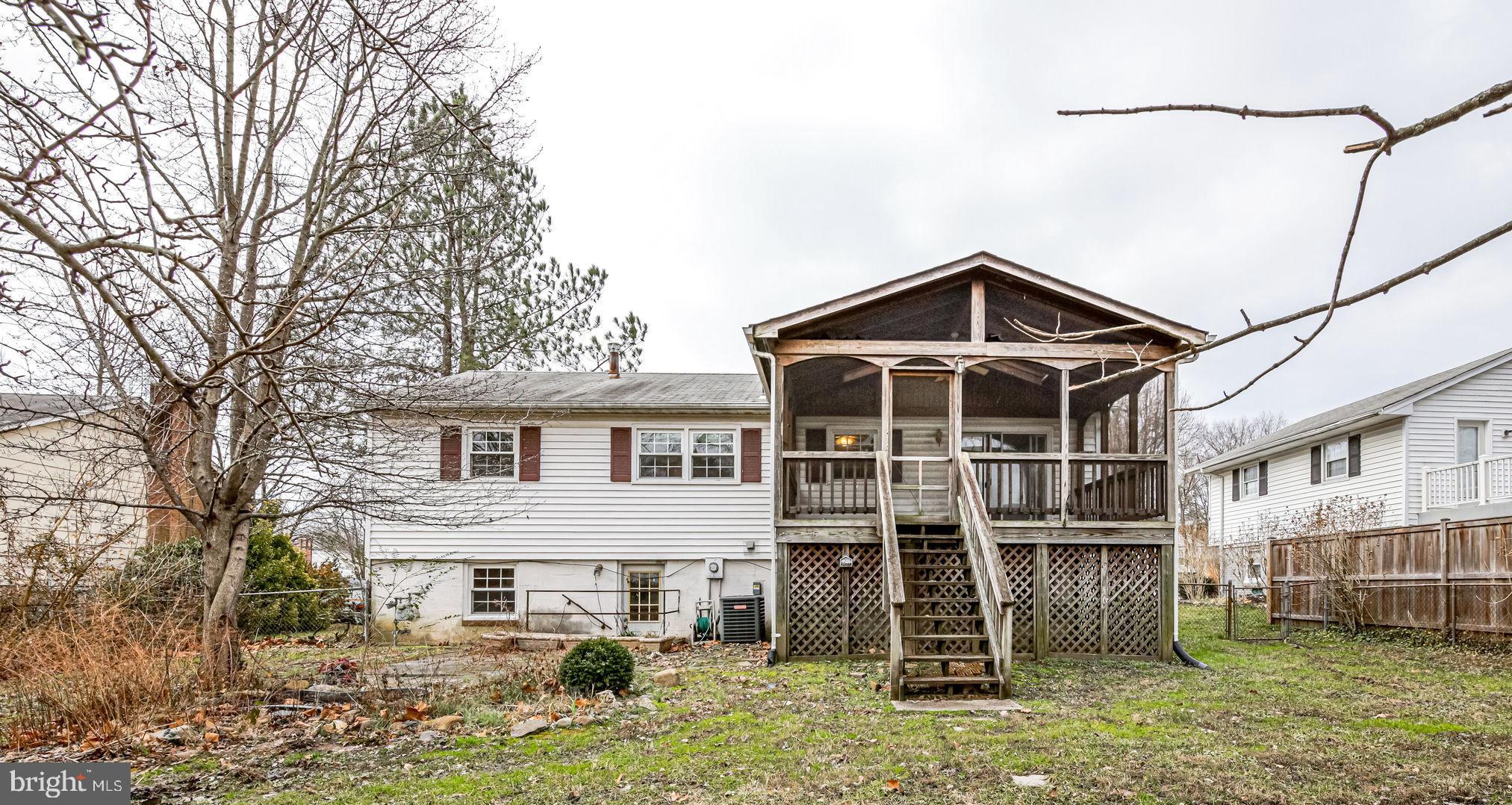 7723 Hayfield Road Alexandria, VA 22315 - Photo 26 of 28 View of backyard