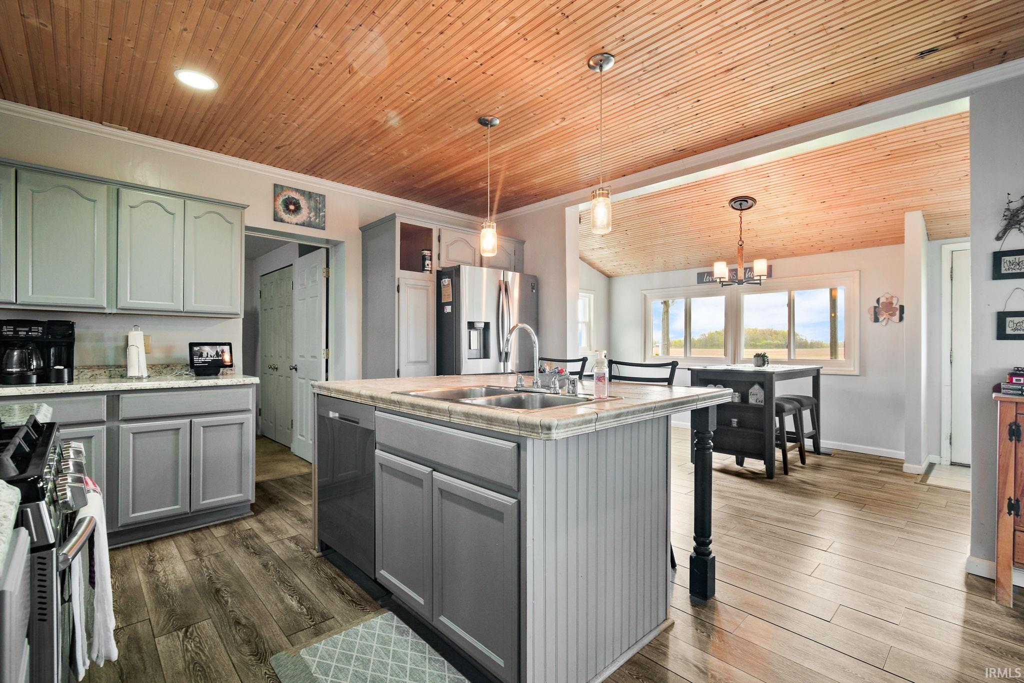 6018 Hamilton Road Yoder, IN 46798 - Photo 11 of 36