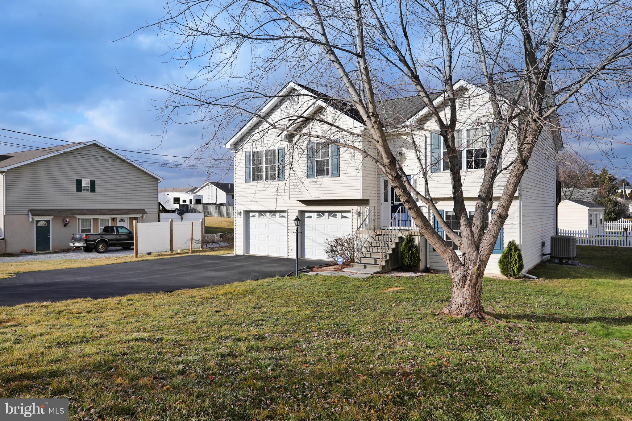 43 Pointer Way Inwood, WV 25428 - Photo 3 of 41 Gallery Image 3