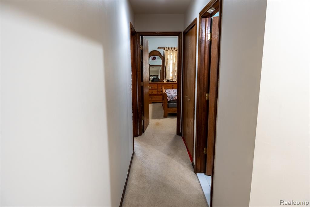 286 Union Drive Rochester Hills, MI 48307 - Photo 26 of 35