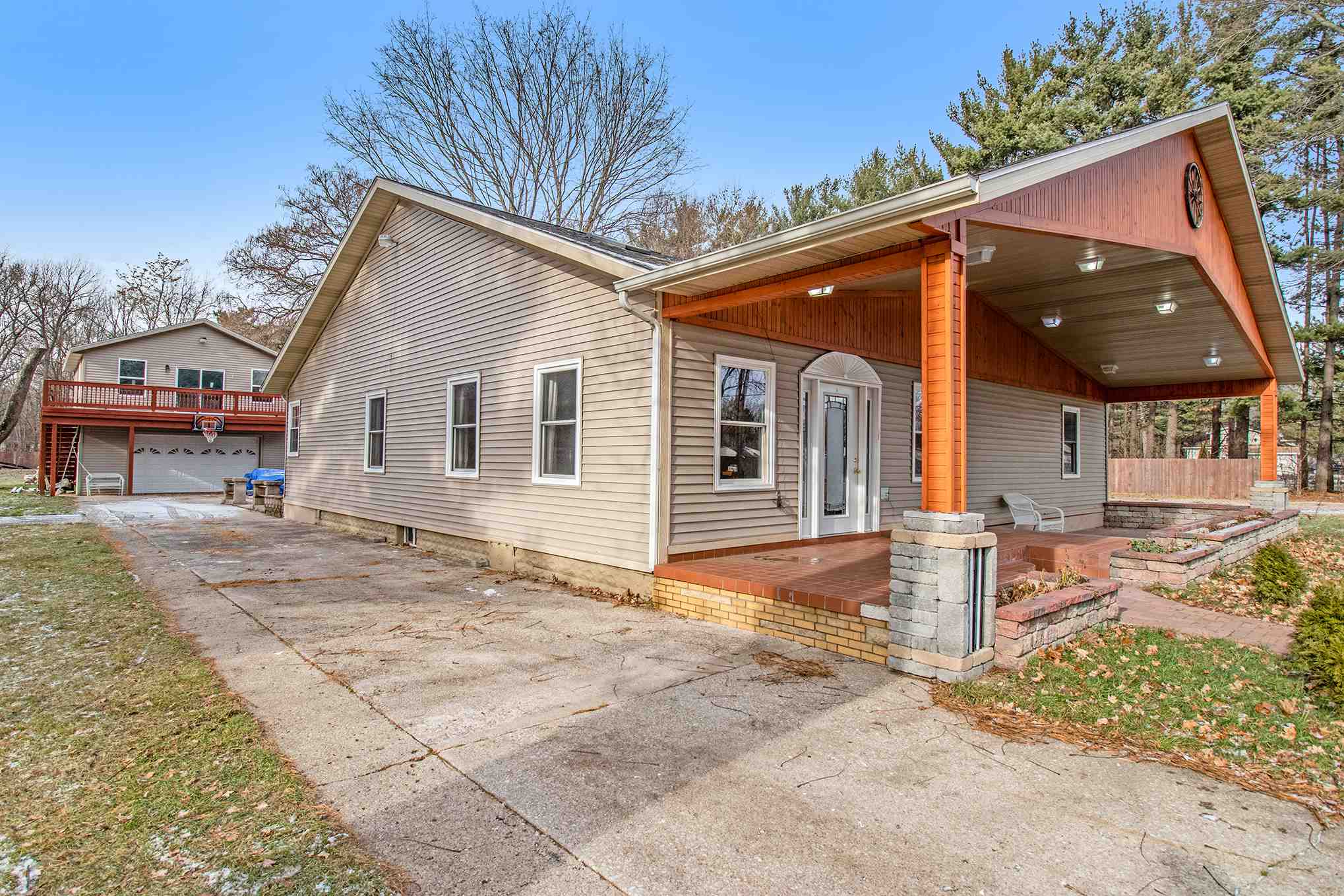 56091 Oak Road South Bend, IN 46619 - Photo 3 of 30 Gallery Image 3