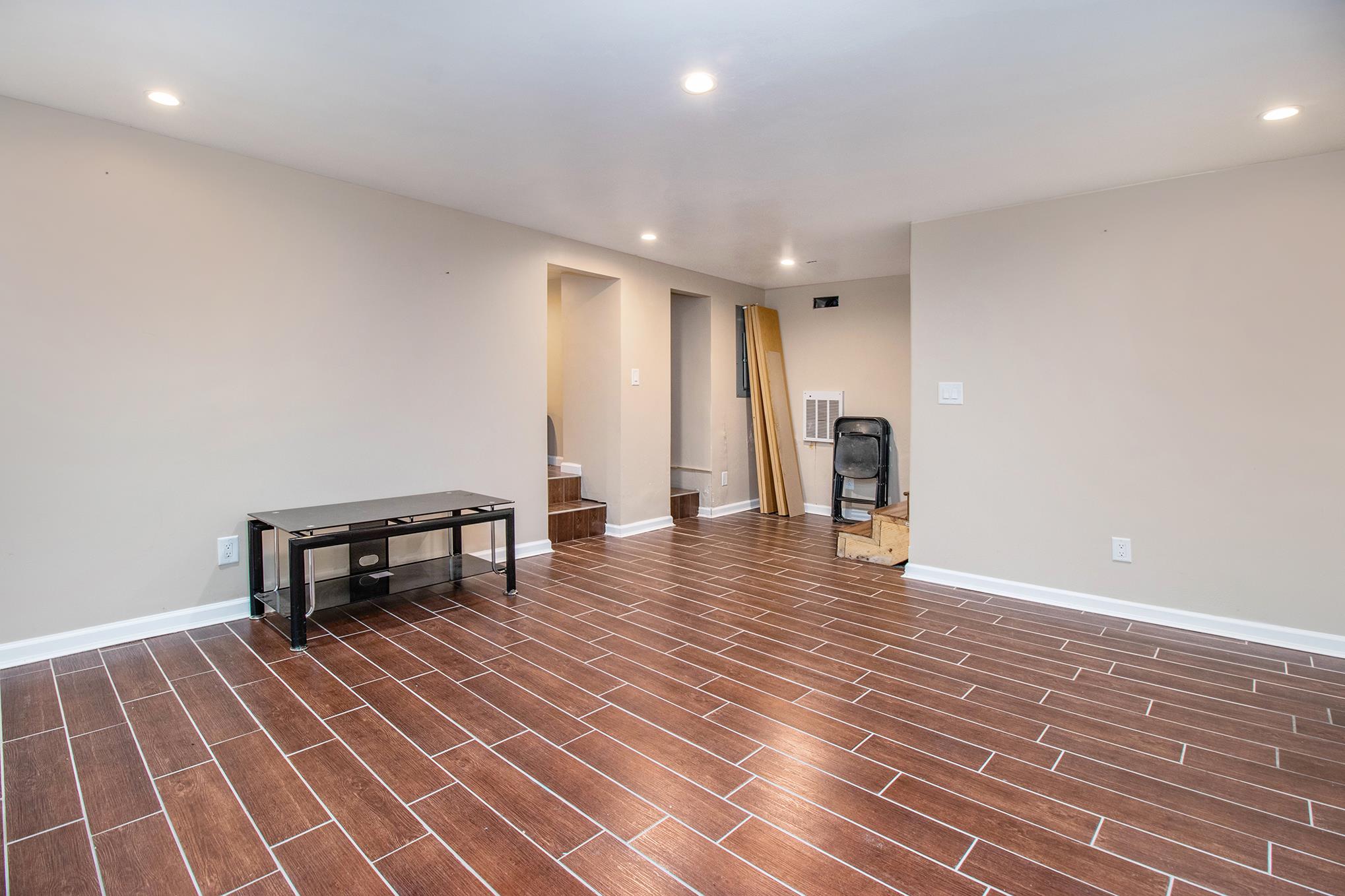 56091 Oak Road South Bend, IN 46619 - Photo 22 of 30 Gallery Image 22