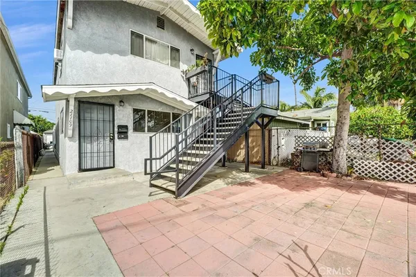 $695,000 | 21109 South Santa Fe Avenue, Carson, CA 90810