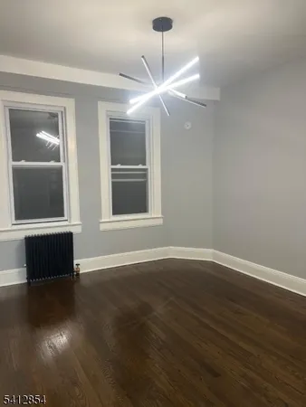 $2,700 | 925 South Street, Elizabeth, NJ 07202