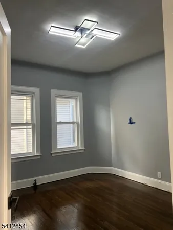 $2,700 | 925 South Street, Elizabeth, NJ 07202
