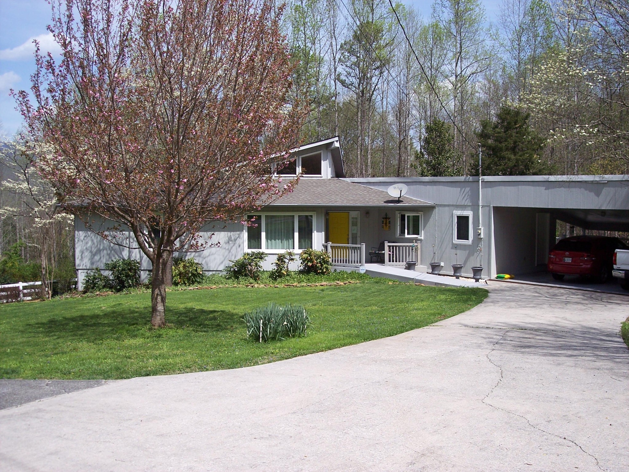 417 Mahoney Road Oliver Springs, TN 37840 - Photo 2 of 26 Gallery Image 2