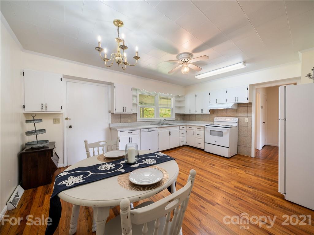 213 Mill Spring Road Burnsville, NC 28714 - Photo 13 of 36 Gallery Image 13