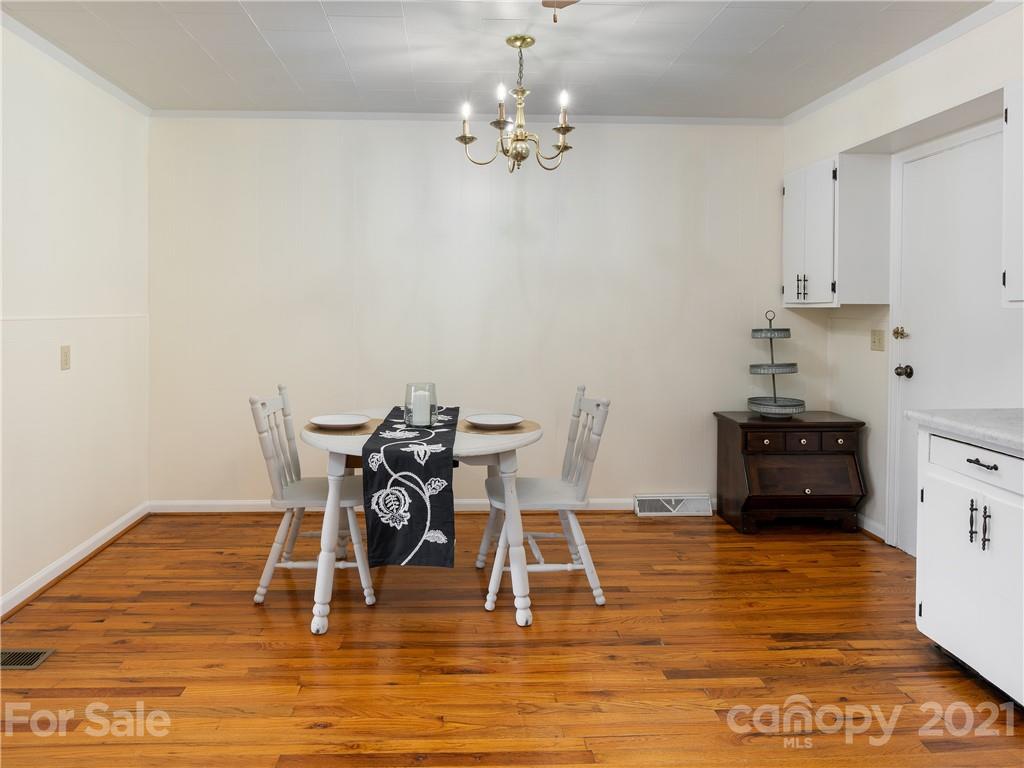 213 Mill Spring Road Burnsville, NC 28714 - Photo 16 of 36 Gallery Image 16