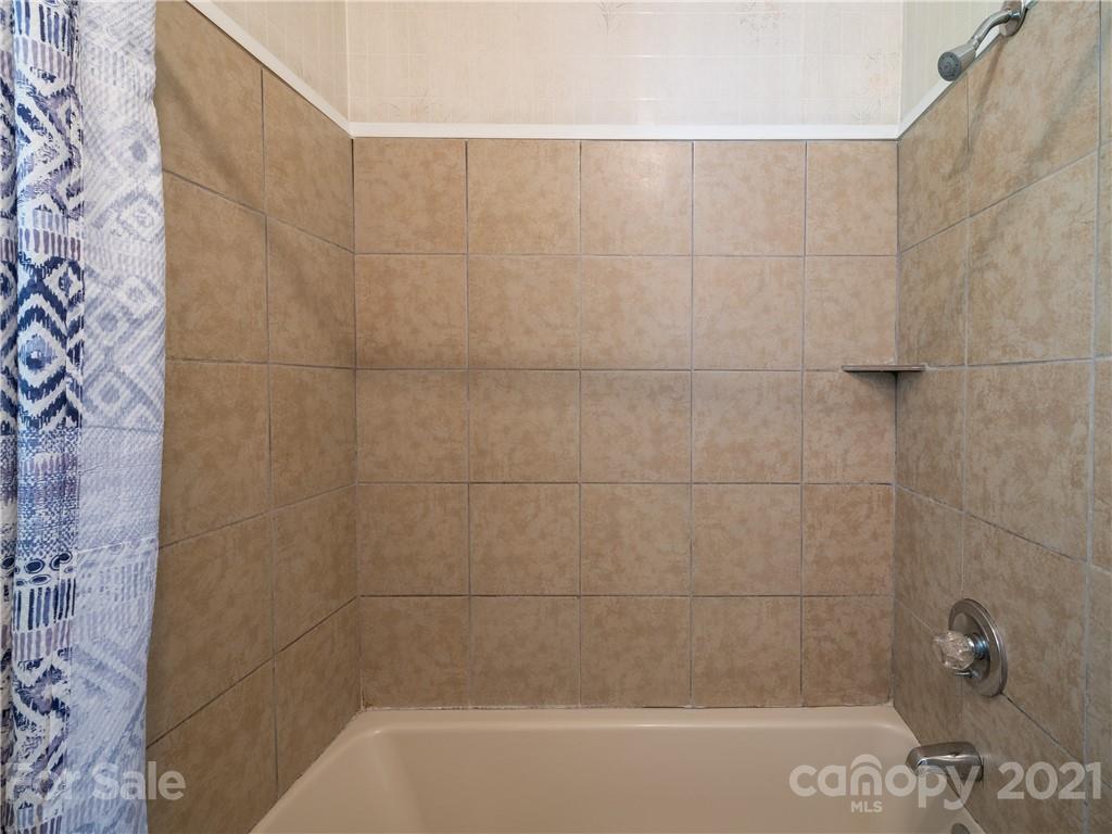 213 Mill Spring Road Burnsville, NC 28714 - Photo 20 of 36 Gallery Image 20