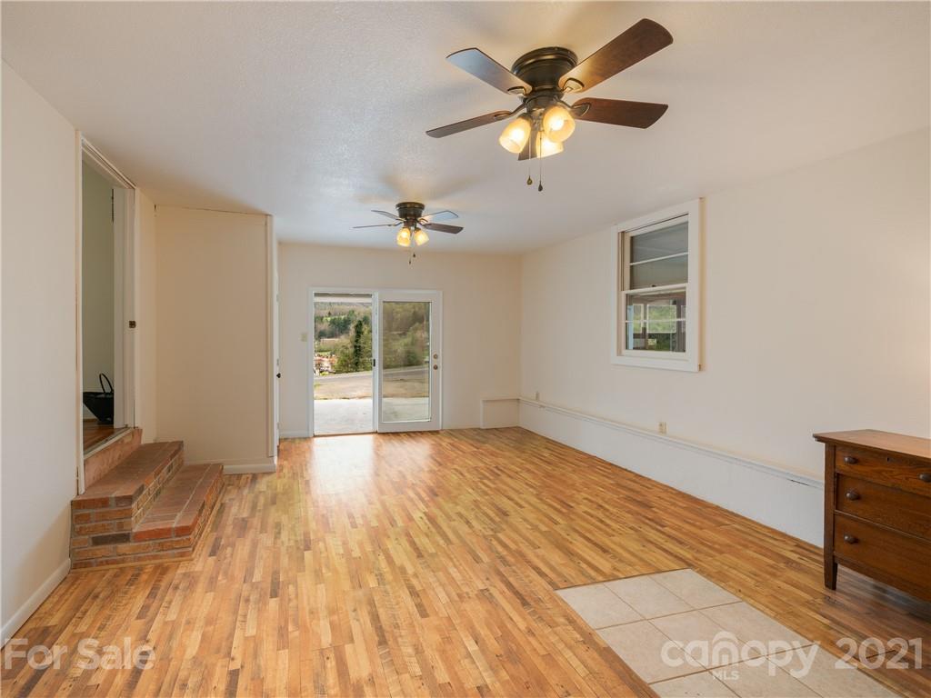 213 Mill Spring Road Burnsville, NC 28714 - Photo 27 of 36 Gallery Image 27