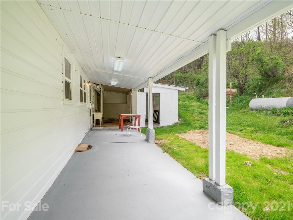 213 Mill Spring Road Burnsville, NC 28714 - Photo 34 of 36 Gallery Image 34
