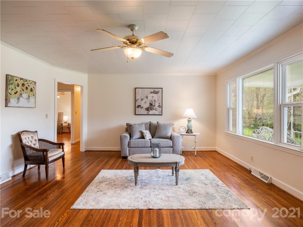 213 Mill Spring Road Burnsville, NC 28714 - Photo 10 of 36 Gallery Image 10